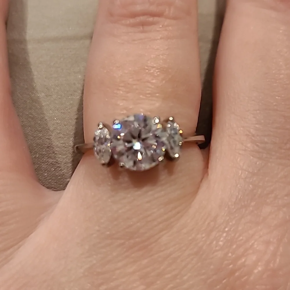 Cubic zirconia 3 stone stainless steel ring